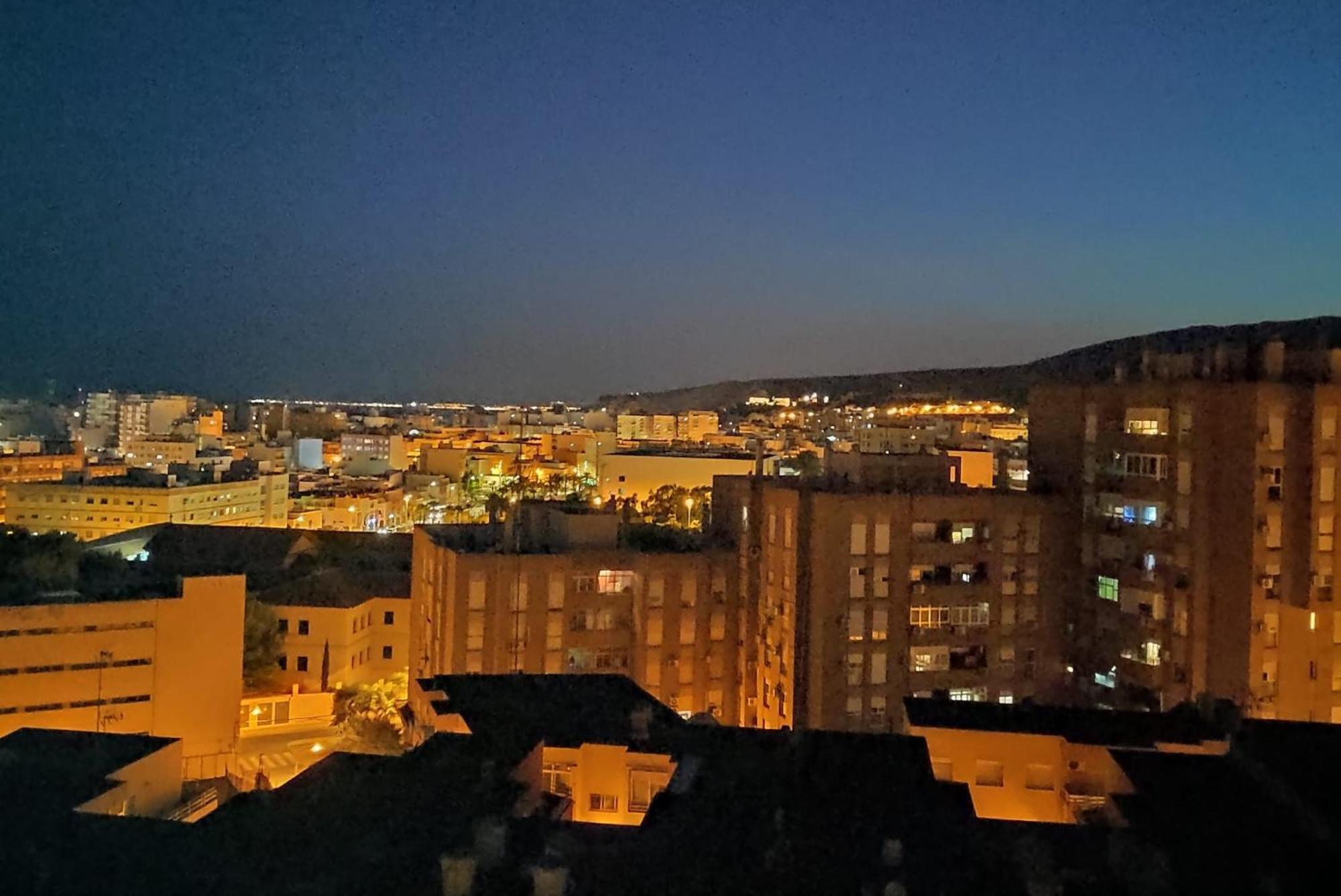 Confortable Excelentes Vistas Almeria Quarto foto